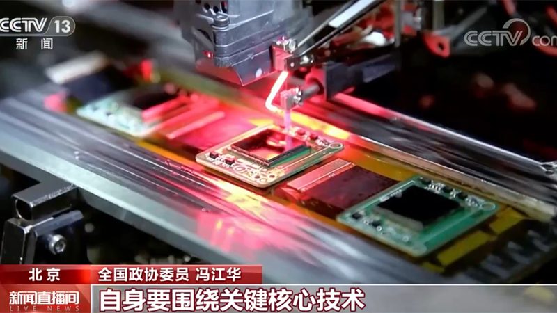 SaaS平台按年付费和买断哪个划算